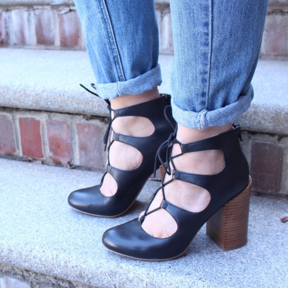 Closed toe lace up chunky heels